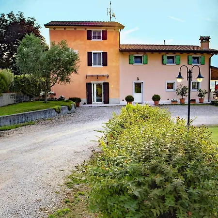 לינה וארוחת בוקר Ca' Marognole 3*