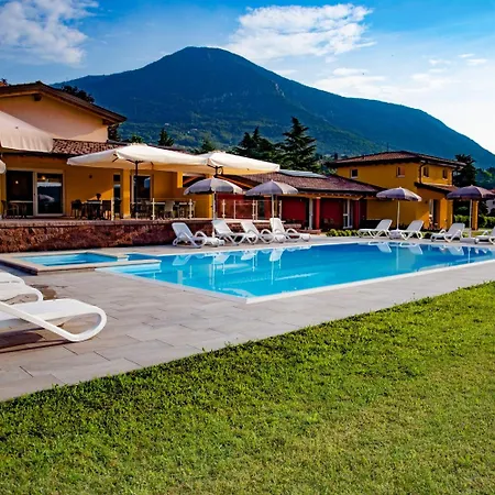 Ca' Marognole 3* קאפרינו ורונזה