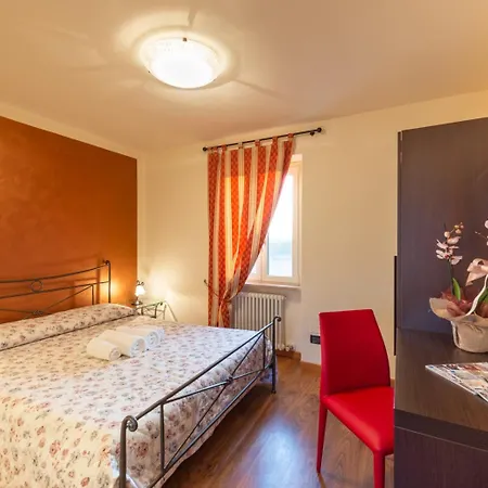 Ca' Marognole לינה וארוחת בוקר 3*