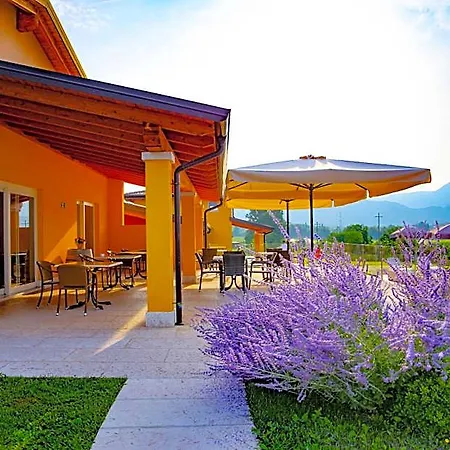 Ca' Marognole 3* Caprino Veronese