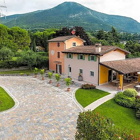 Ca' Marognole 3* Caprino Veronese