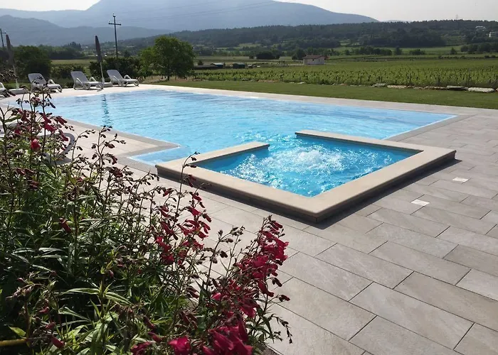 Ca' Marognole 3* Caprino Veronese