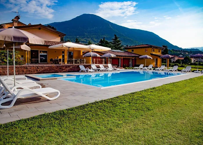 Ca' Marognole 3* Caprino Veronese
